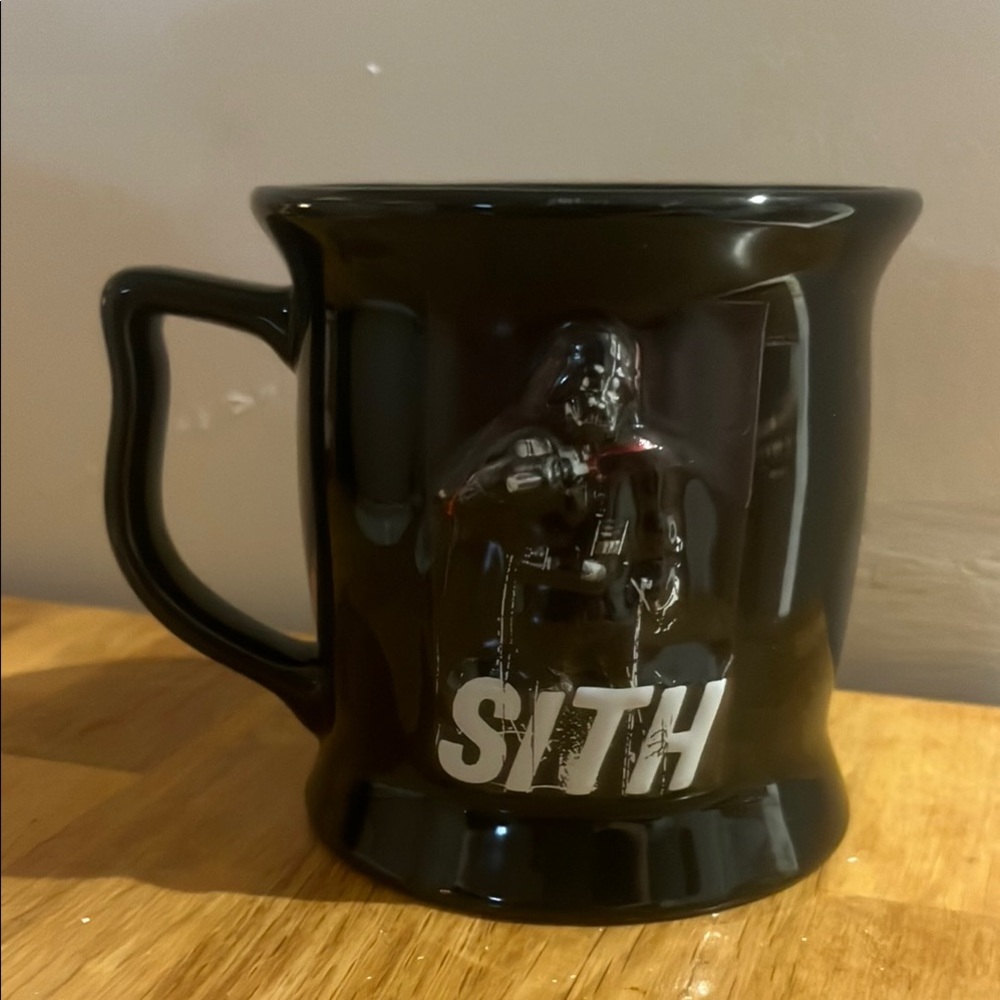 Vader Sith Mug - Picture 2 of 4